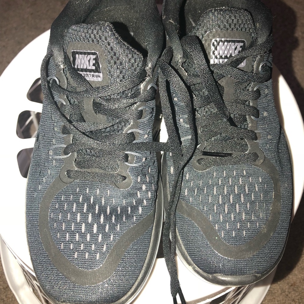 Nike flex running shoes